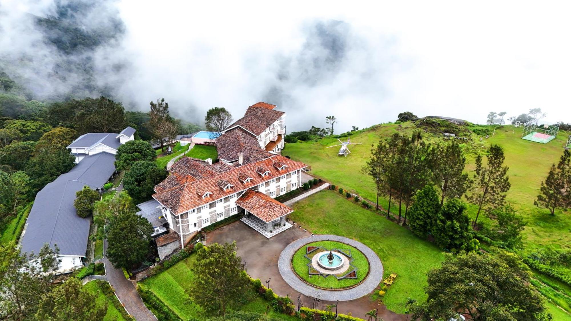 Le Montfort Resort Munnar Extérieur photo