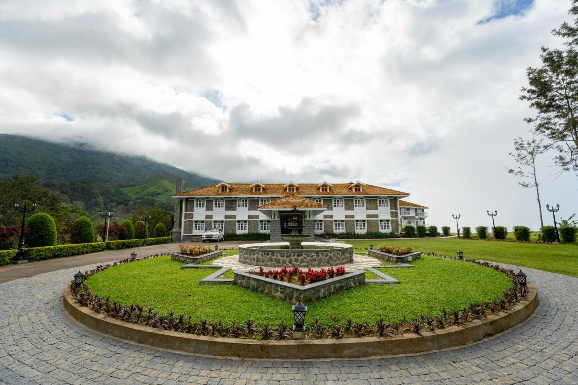 Le Montfort Resort Munnar Extérieur photo