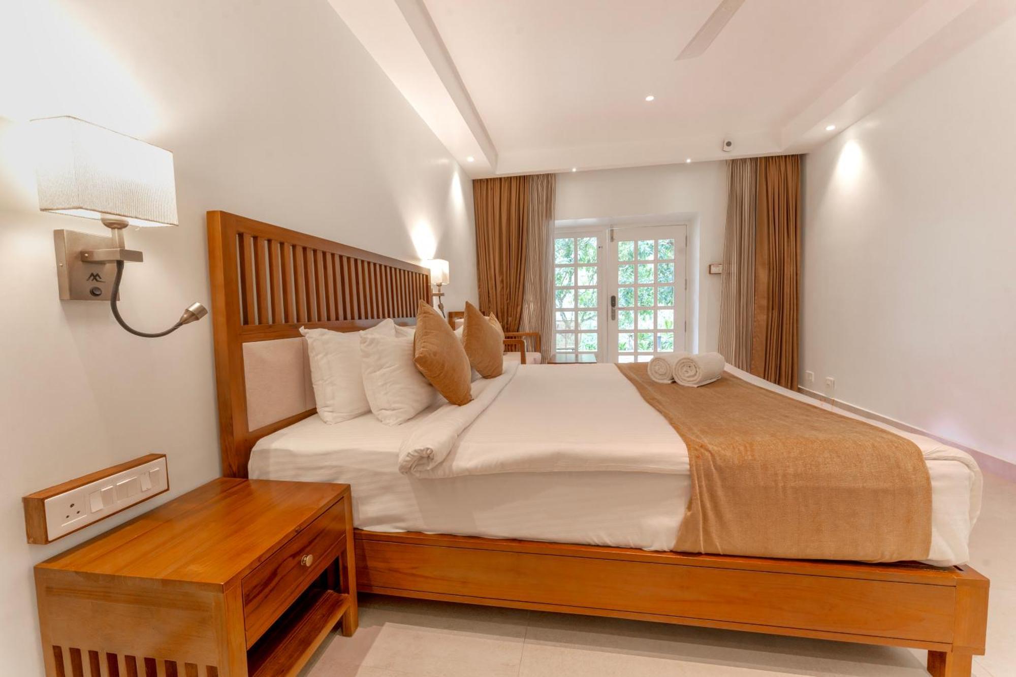 Le Montfort Resort Munnar Extérieur photo