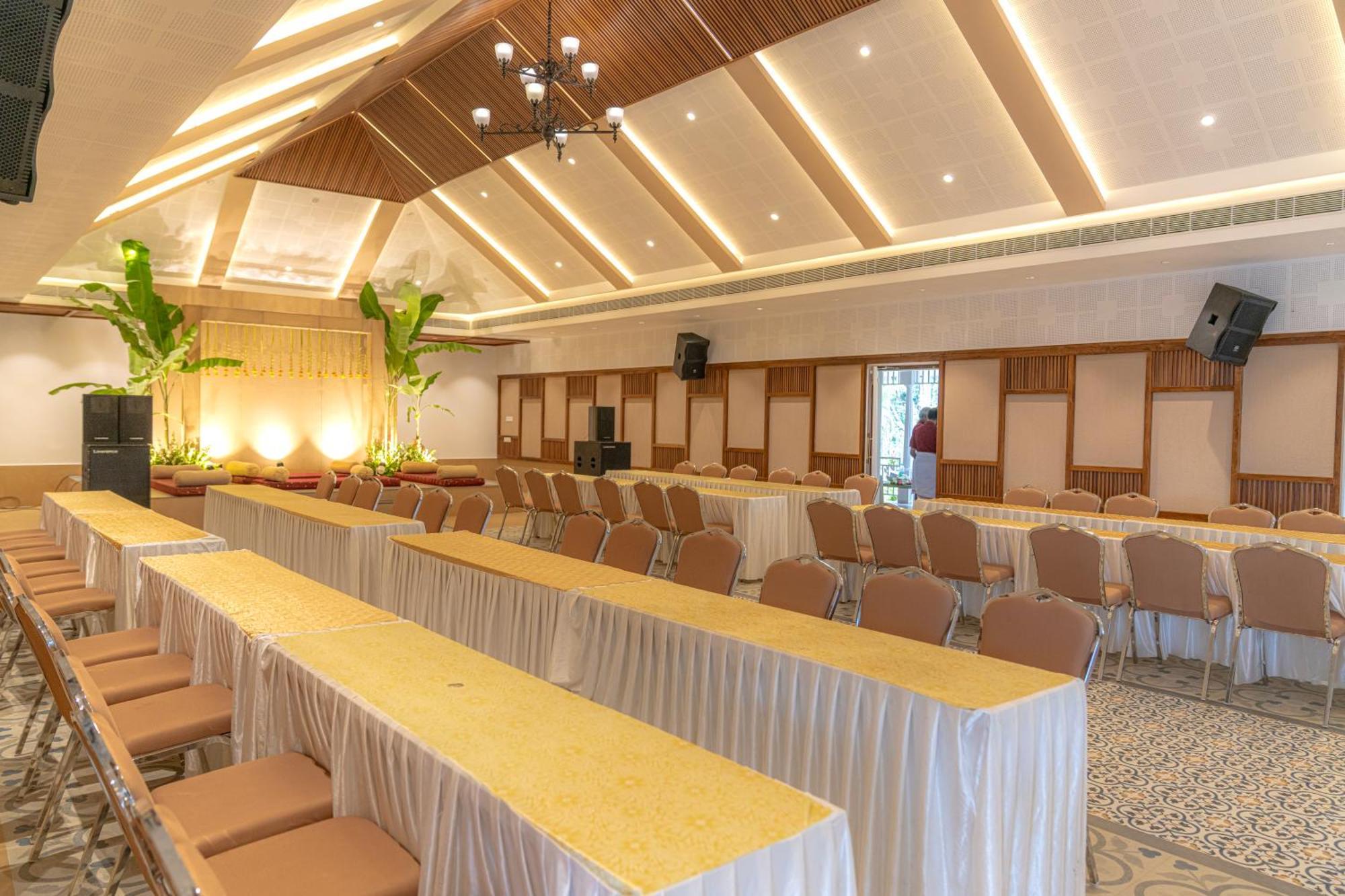 Le Montfort Resort Munnar Extérieur photo